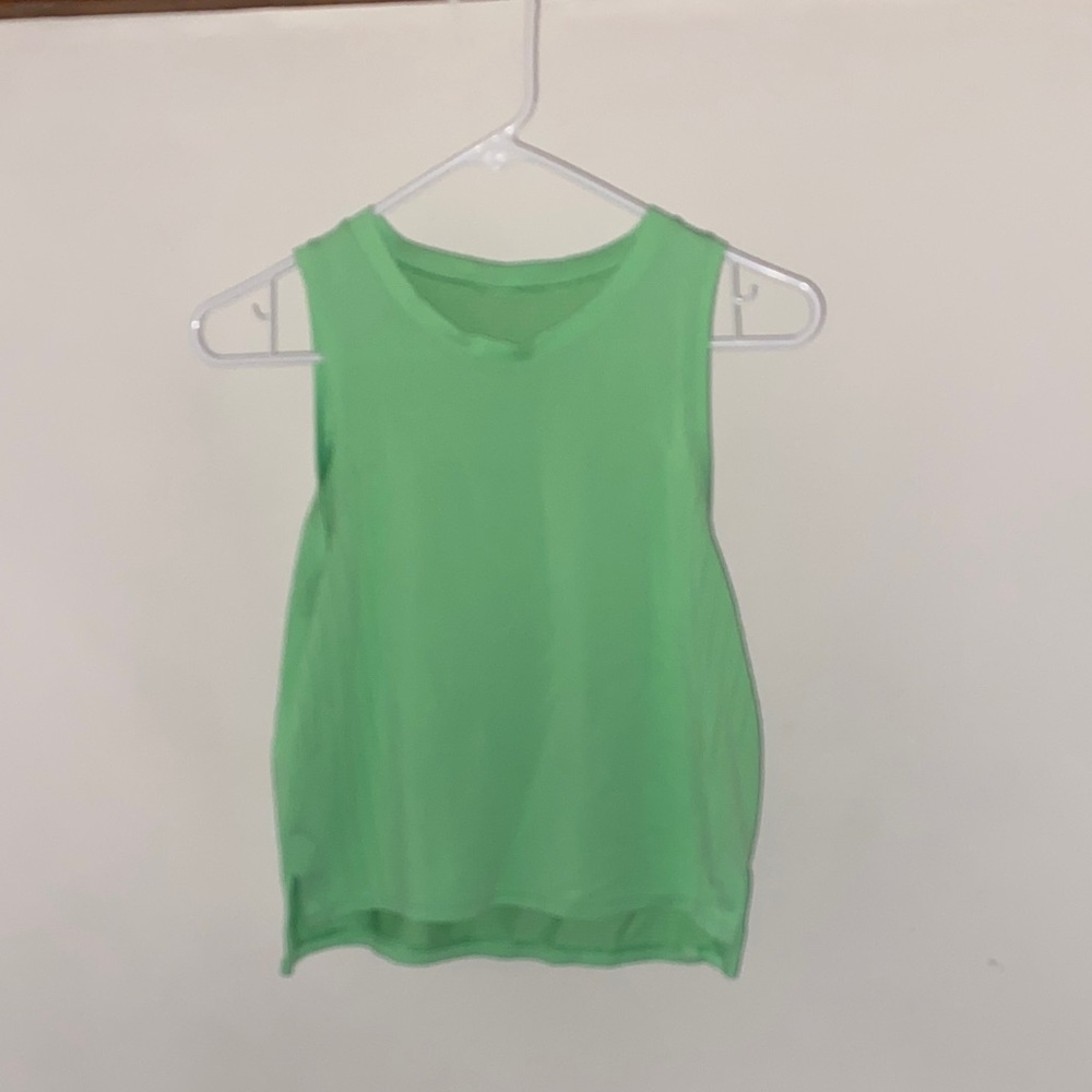 Cropped Lululeon green sleeveless tank